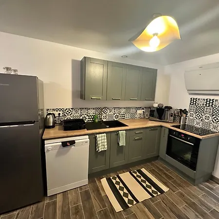 L Atelier De Serge Nyaraló